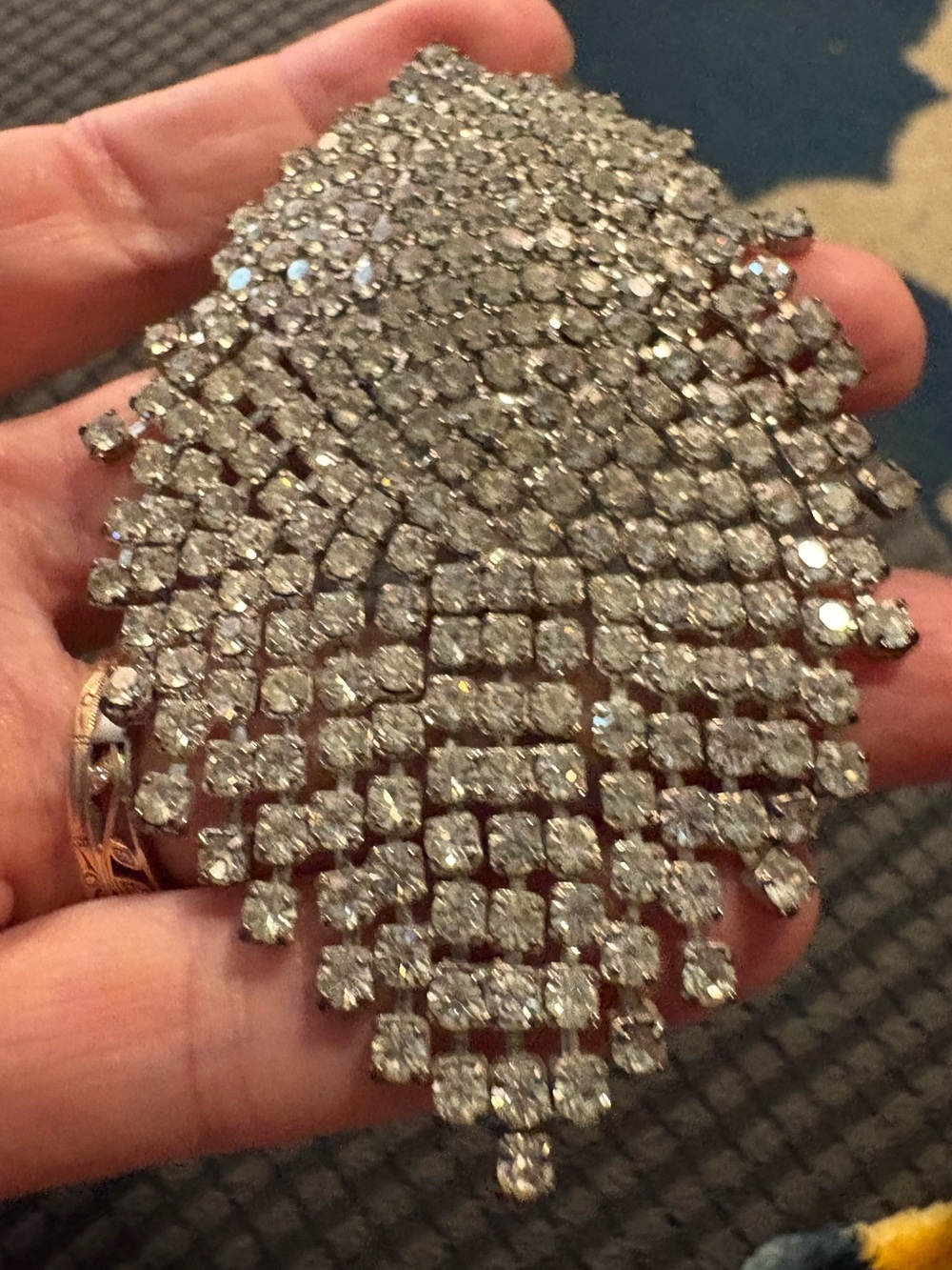 VINTAGE Rhinestone Statement Brooch - Picture 2 of 3